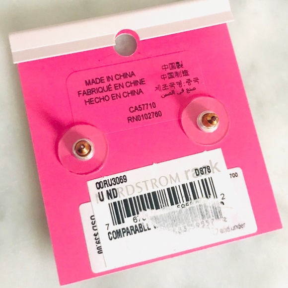 NWT KATE SPADE Everyday Spade Signature Yellow Enamel Stud Earrings - Picture 2 of 3